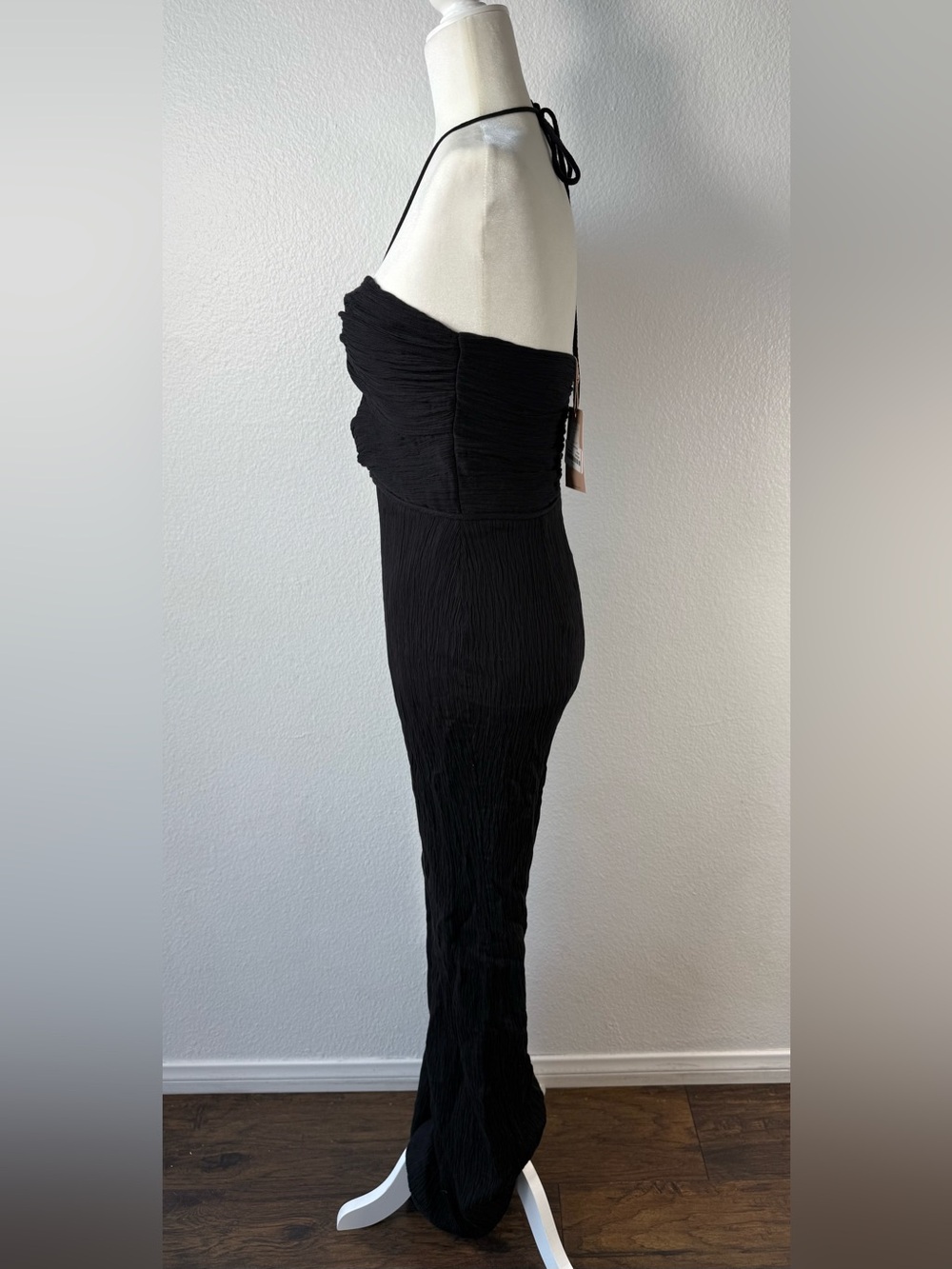 NWT Alexis Black Jada Plissé Keyhole Halter Wide-leg Jumpsuit - Picture 7 of 12